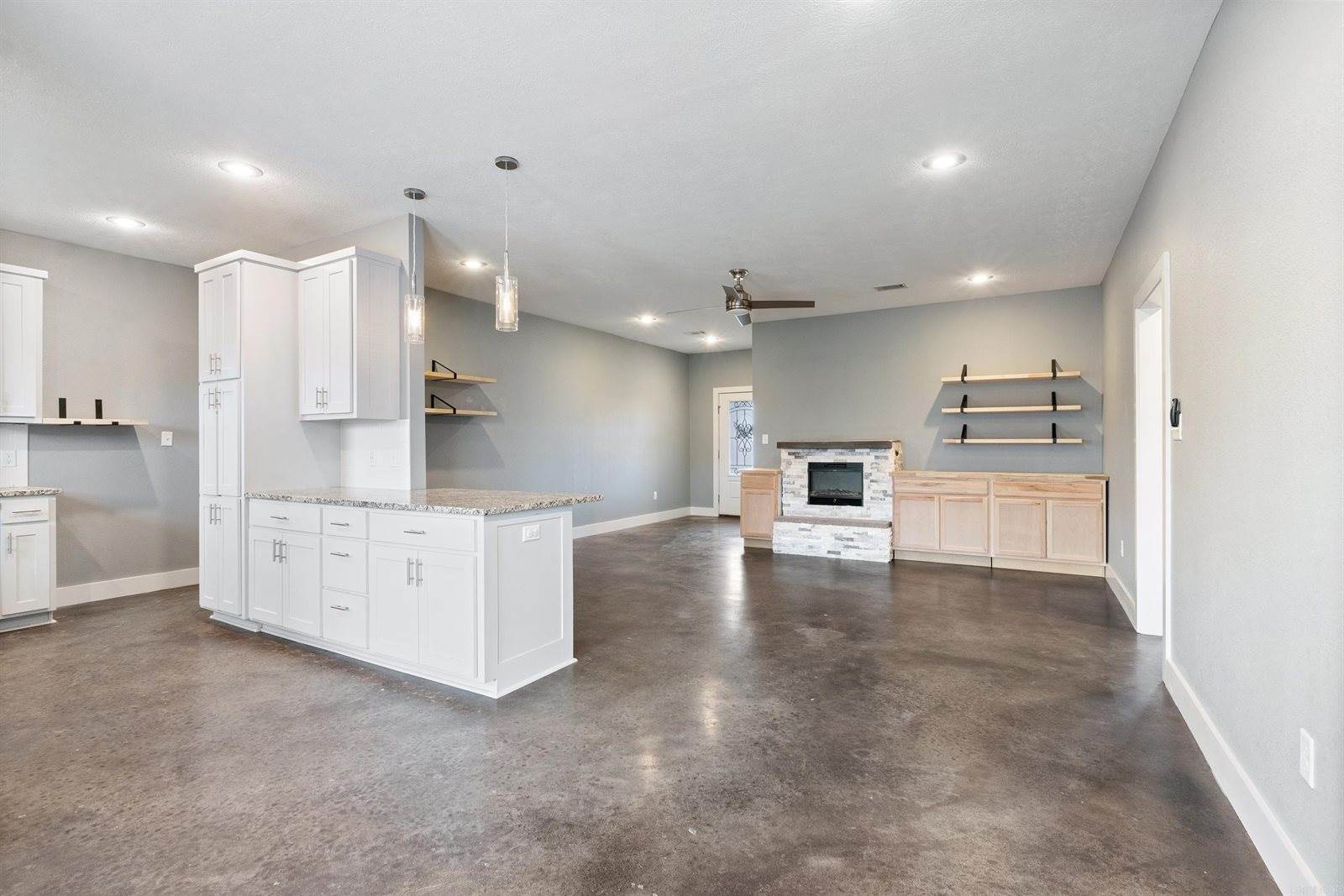 22 Clover Ridge Road, Vilonia, AR 72173