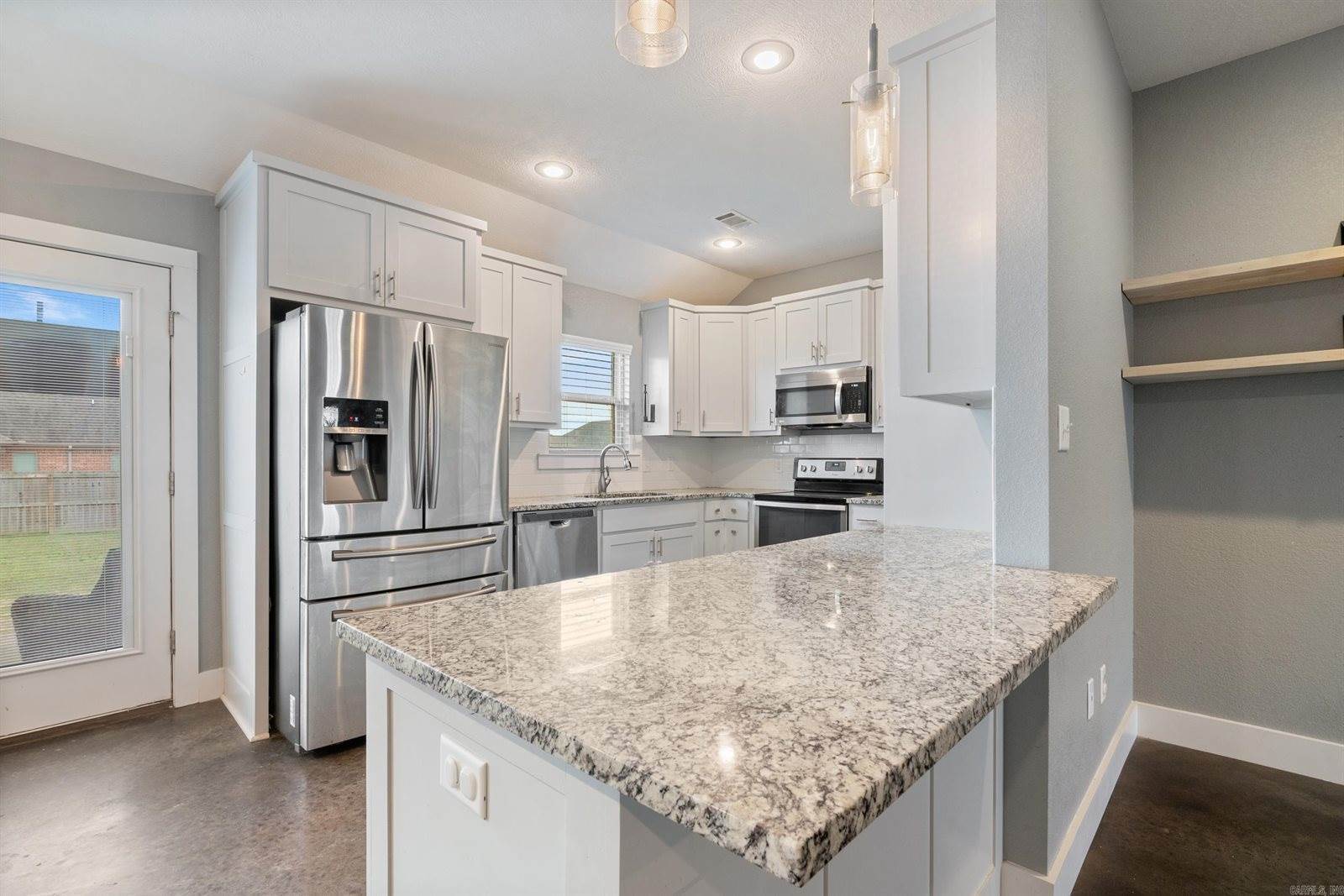 22 Clover Ridge Road, Vilonia, AR 72173