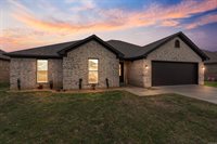 22 Clover Ridge Road, Vilonia, AR 72173