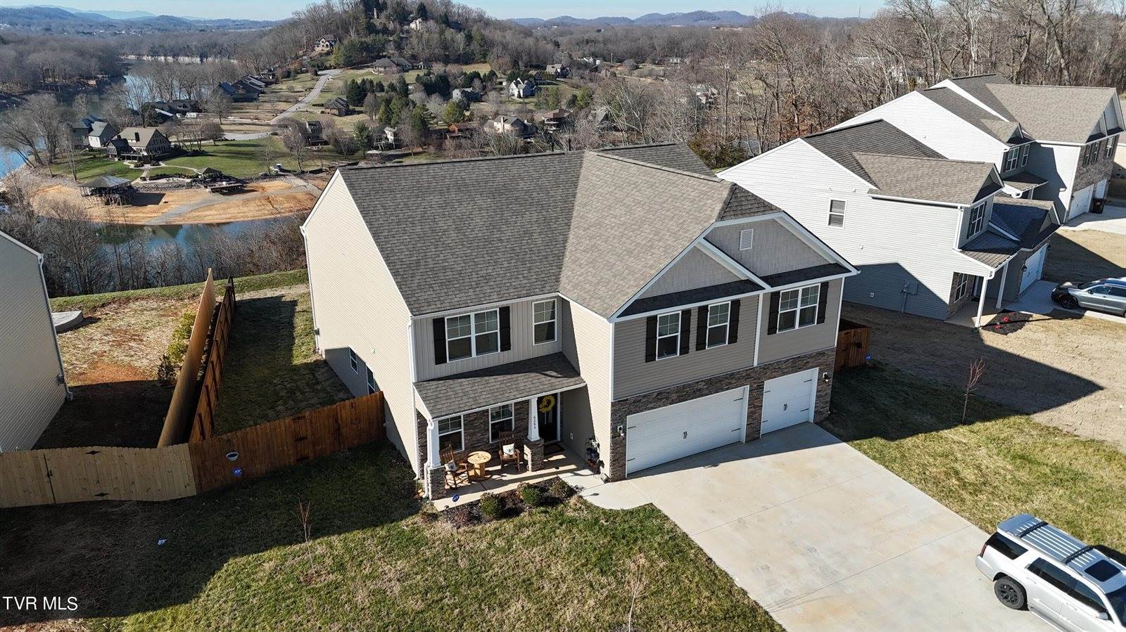 6284 Wildlife Circle, Piney Flats, TN 37686