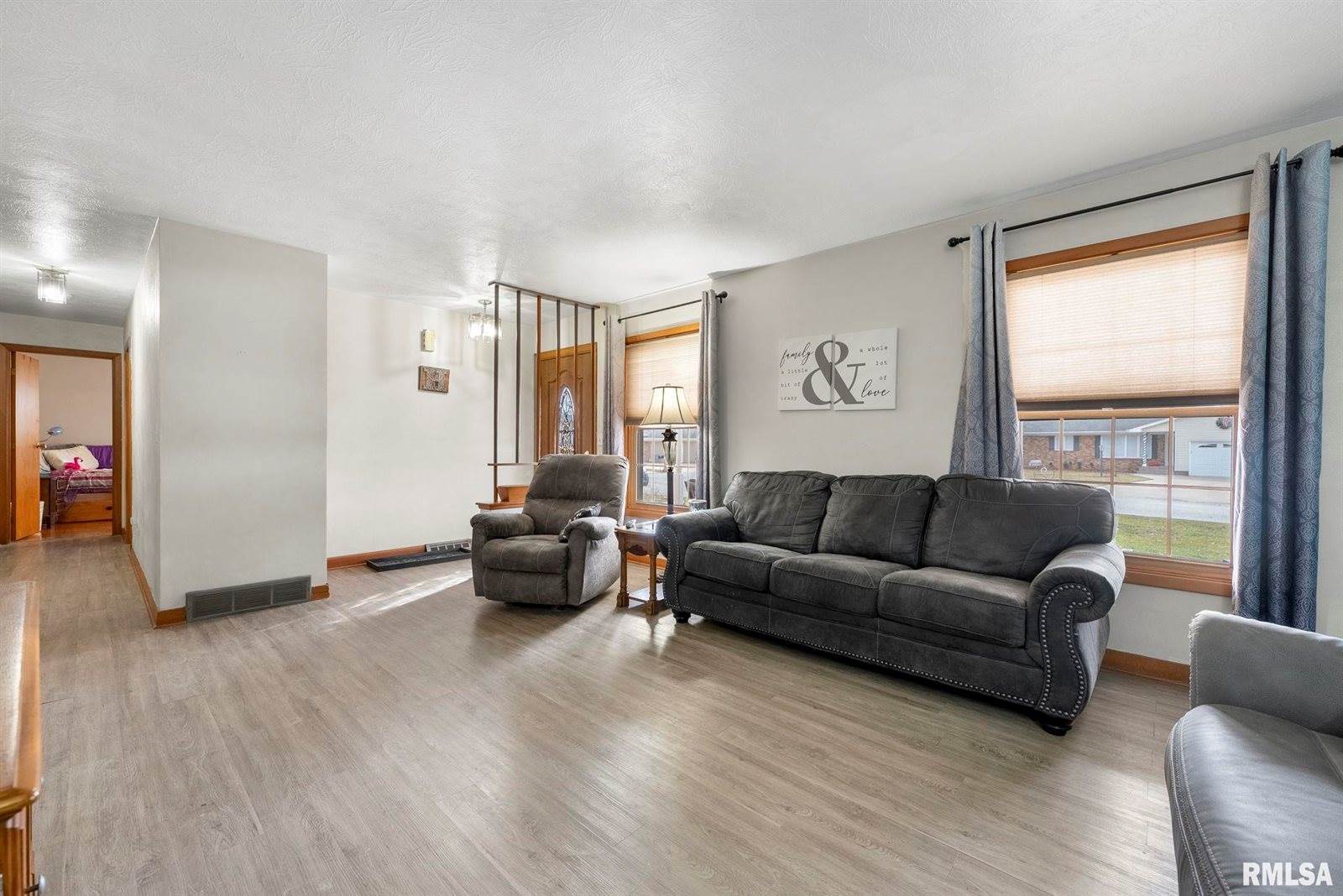 14 Crestview Drive, Geneseo, IL 61254