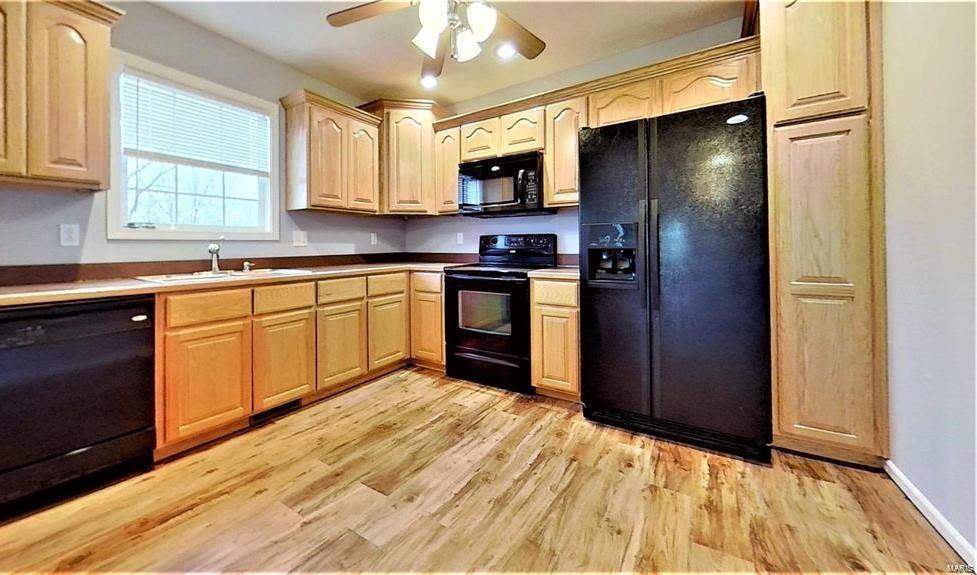 15781 Terris Lane, Saint Robert, MO 65584