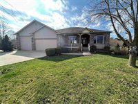 275 Creekside Court, Hartford City, IN 47348