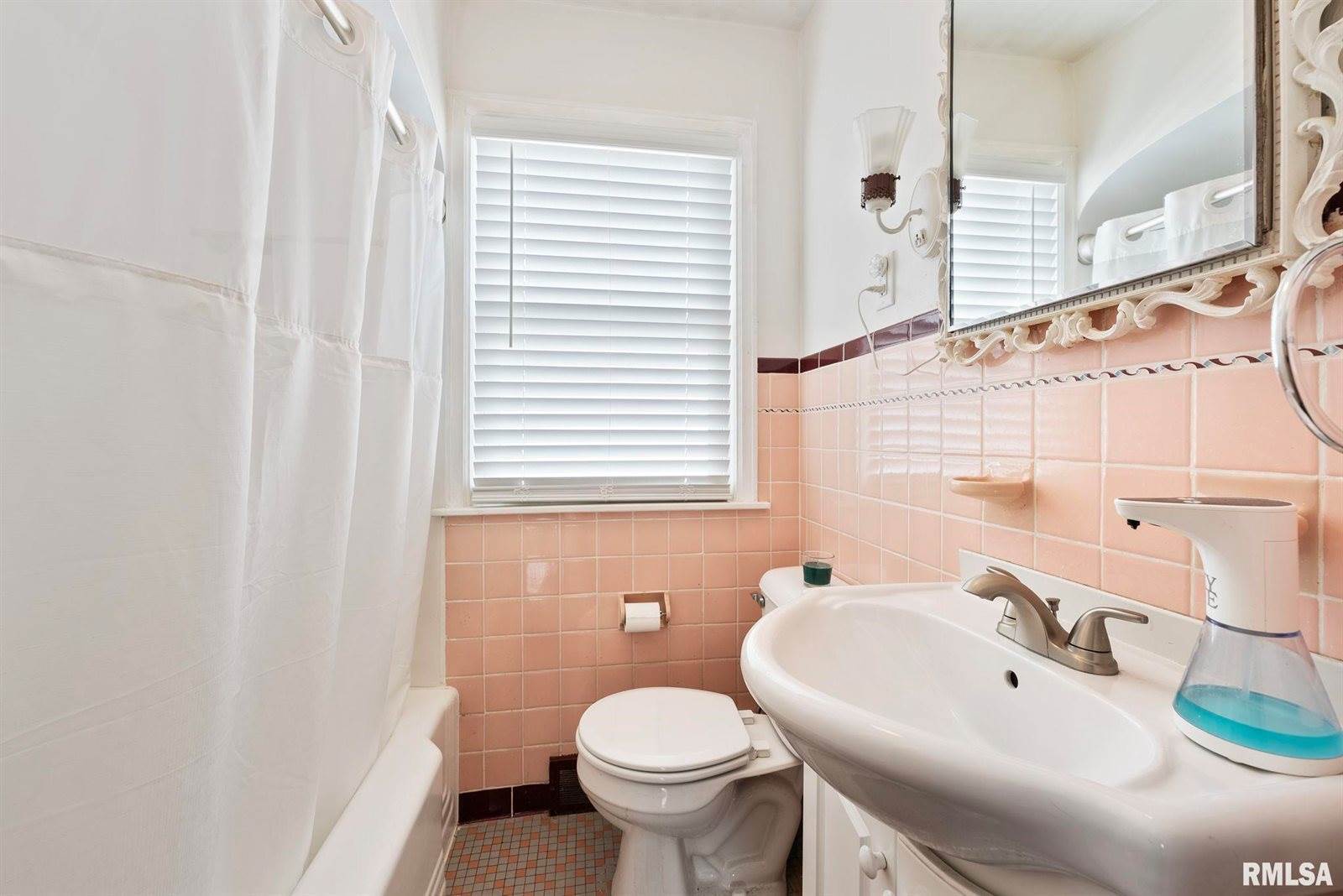 1604 26TH Street, Rock Island, IL 61201