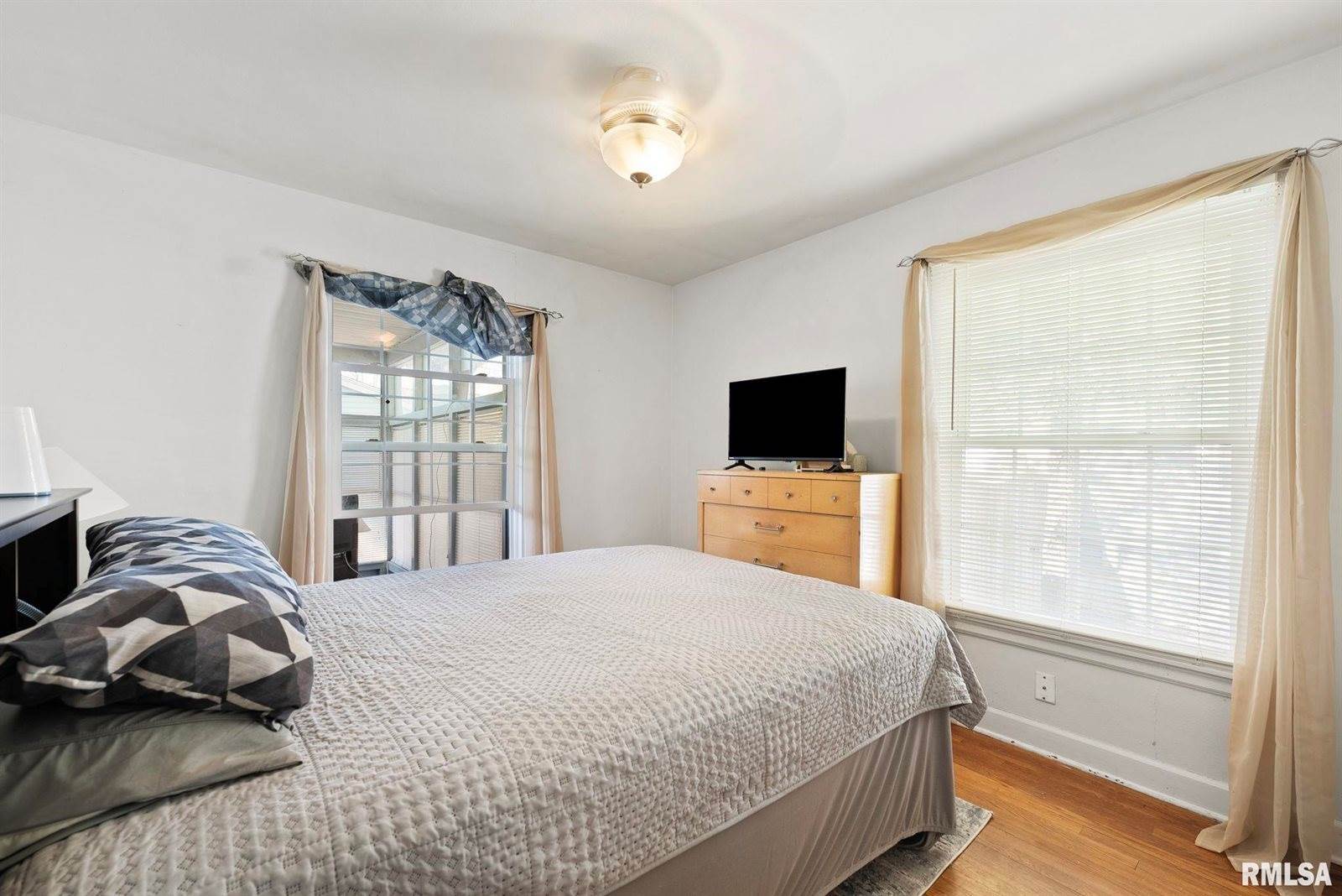 1604 26TH Street, Rock Island, IL 61201