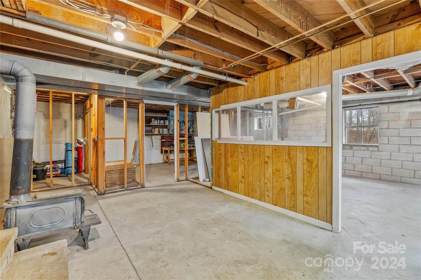 700 Jupiter Road, Weaverville, NC 28787