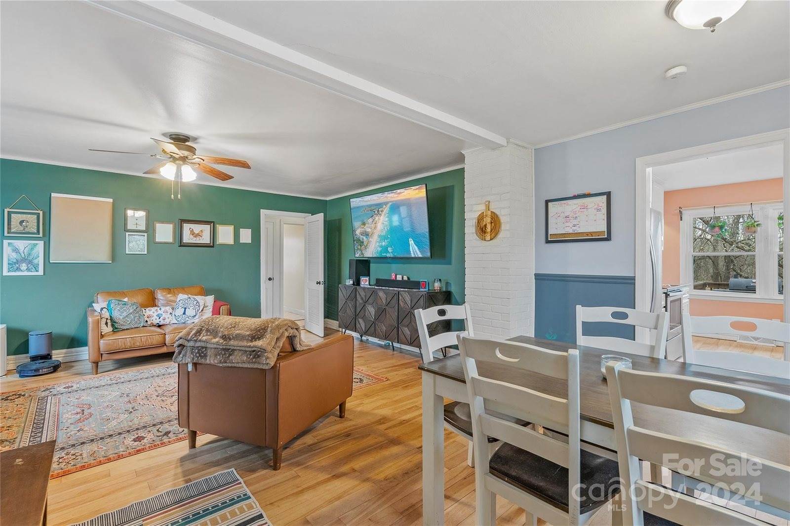 700 Jupiter Road, Weaverville, NC 28787