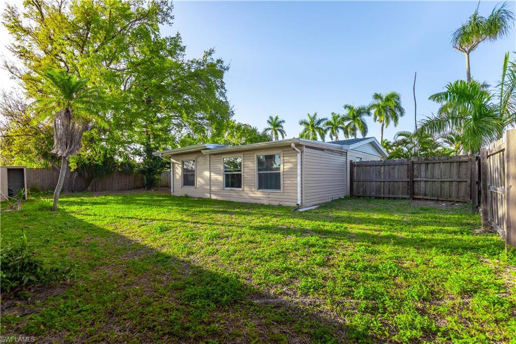 1454 Collins Rd, Fort Myers, FL 33919