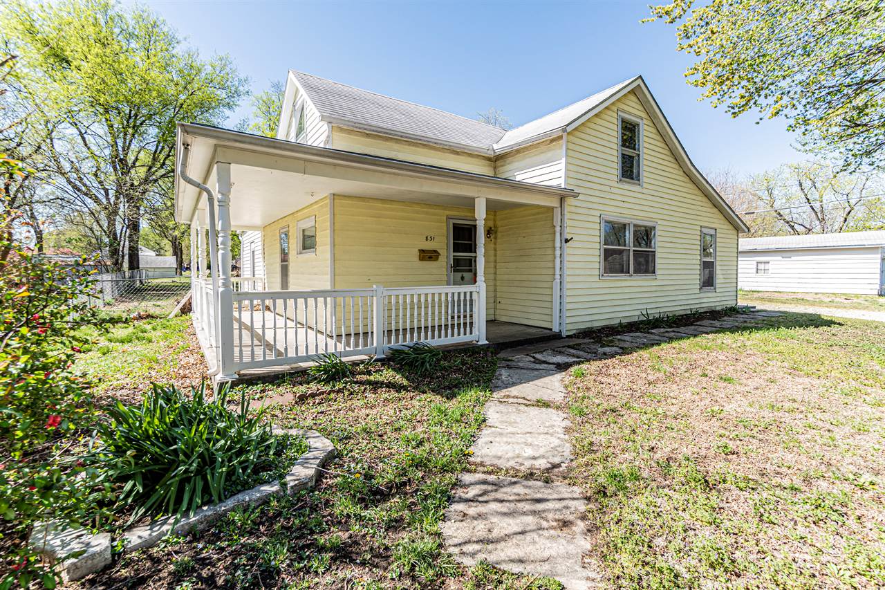 831 West 9th Street, Junction City, KS 66441