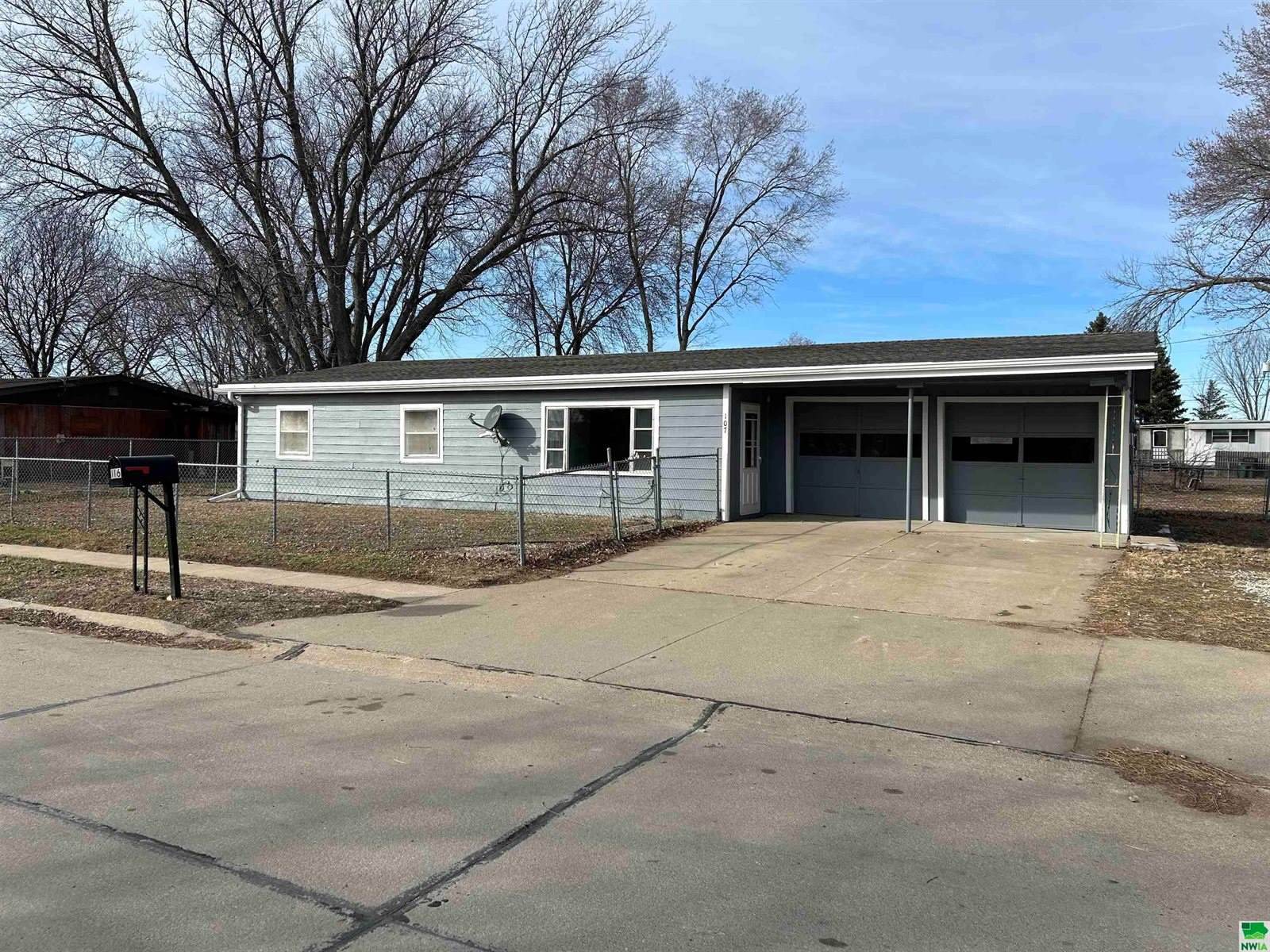 107 Delier St., No. Sioux City, SD 57049