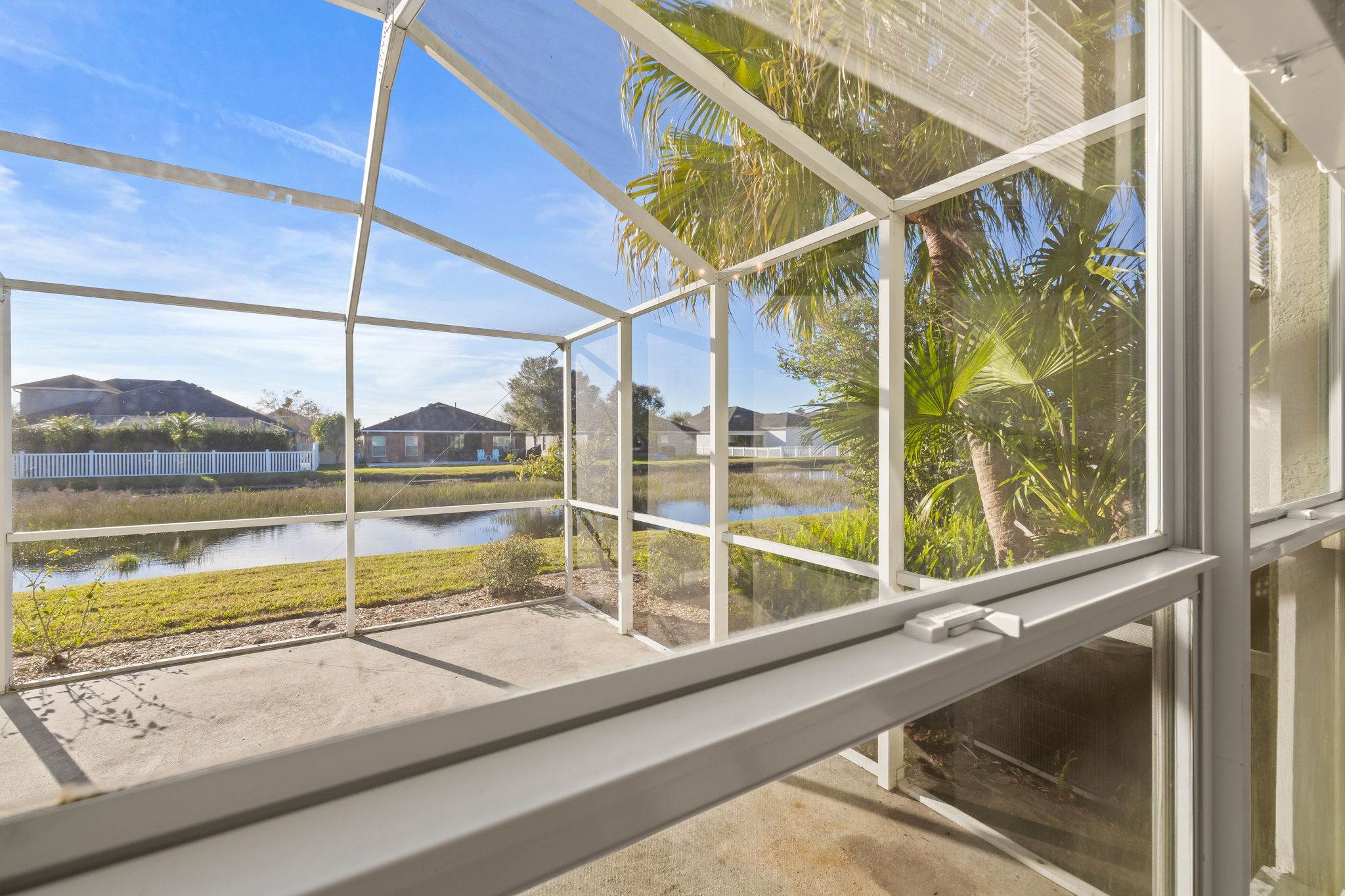 6823 Runner Oak Dr, Wesley Chapel, FL 33545