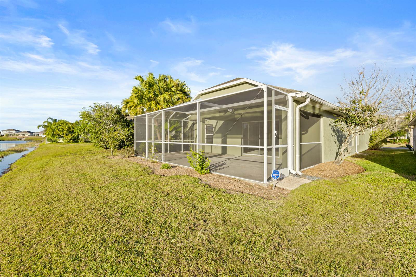 6823 Runner Oak Dr, Wesley Chapel, FL 33545