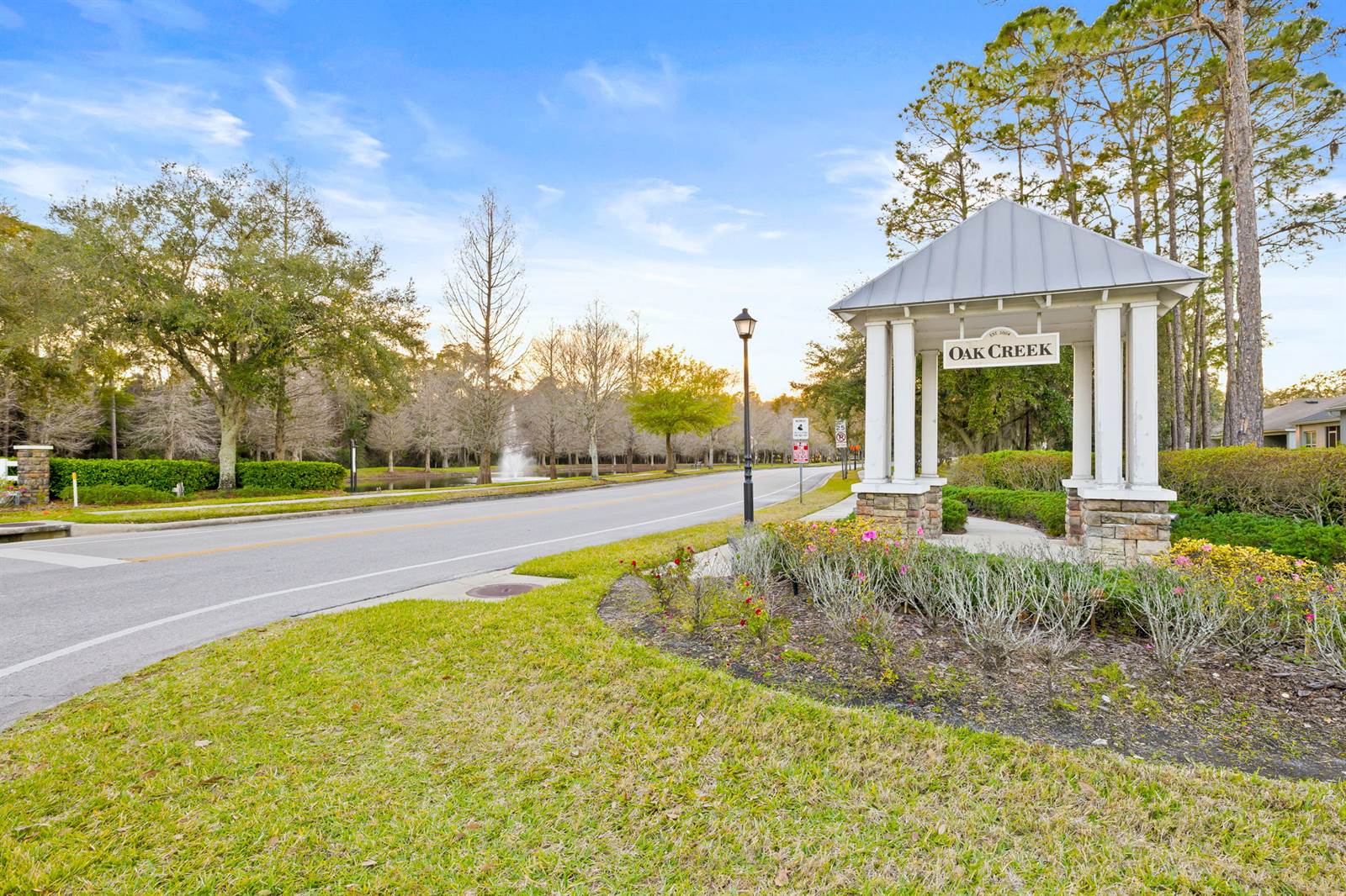 6823 Runner Oak Dr, Wesley Chapel, FL 33545