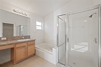 6823 Runner Oak Dr, Wesley Chapel, FL 33545