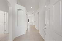 6823 Runner Oak Dr, Wesley Chapel, FL 33545