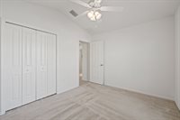 6823 Runner Oak Dr, Wesley Chapel, FL 33545