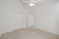 6823 Runner Oak Dr, Wesley Chapel, FL 33545