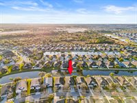 6823 Runner Oak Dr, Wesley Chapel, FL 33545