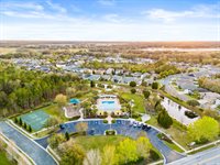 6823 Runner Oak Dr, Wesley Chapel, FL 33545