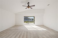 6823 Runner Oak Dr, Wesley Chapel, FL 33545