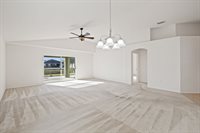 6823 Runner Oak Dr, Wesley Chapel, FL 33545