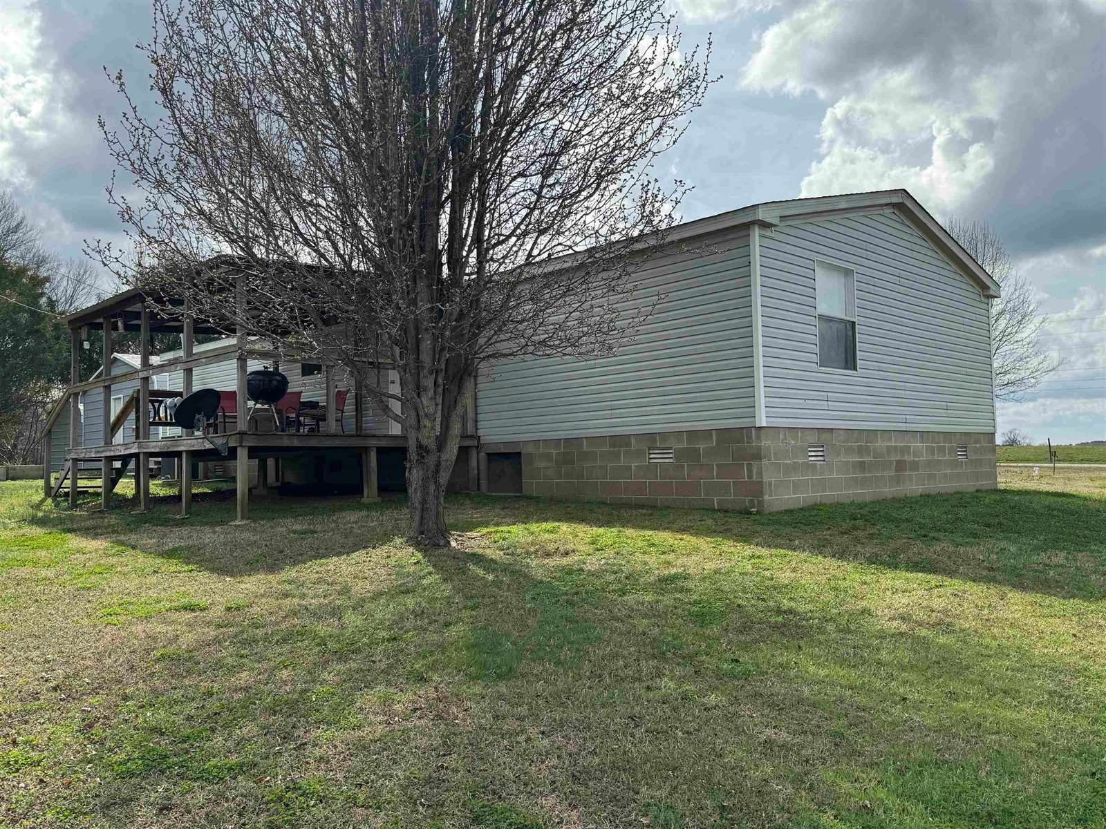 150 Bray Rd, Beech Bluff, TN 38313