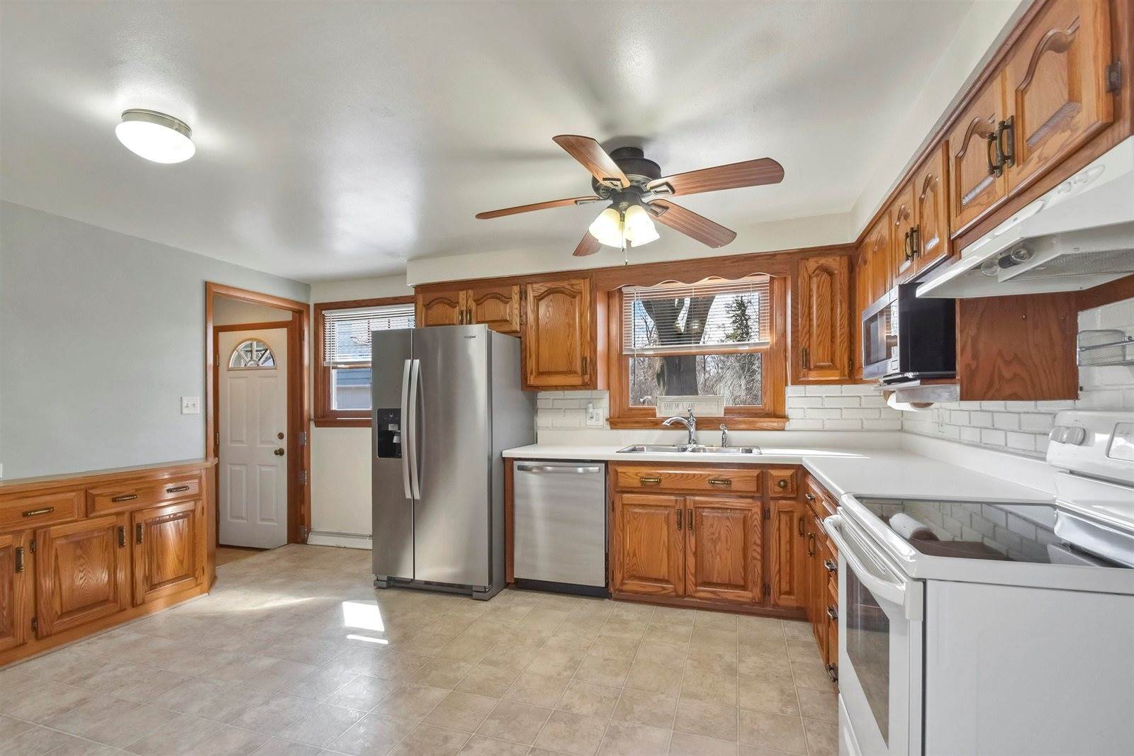 1313 San Jose Place, Green Bay, WI 54303