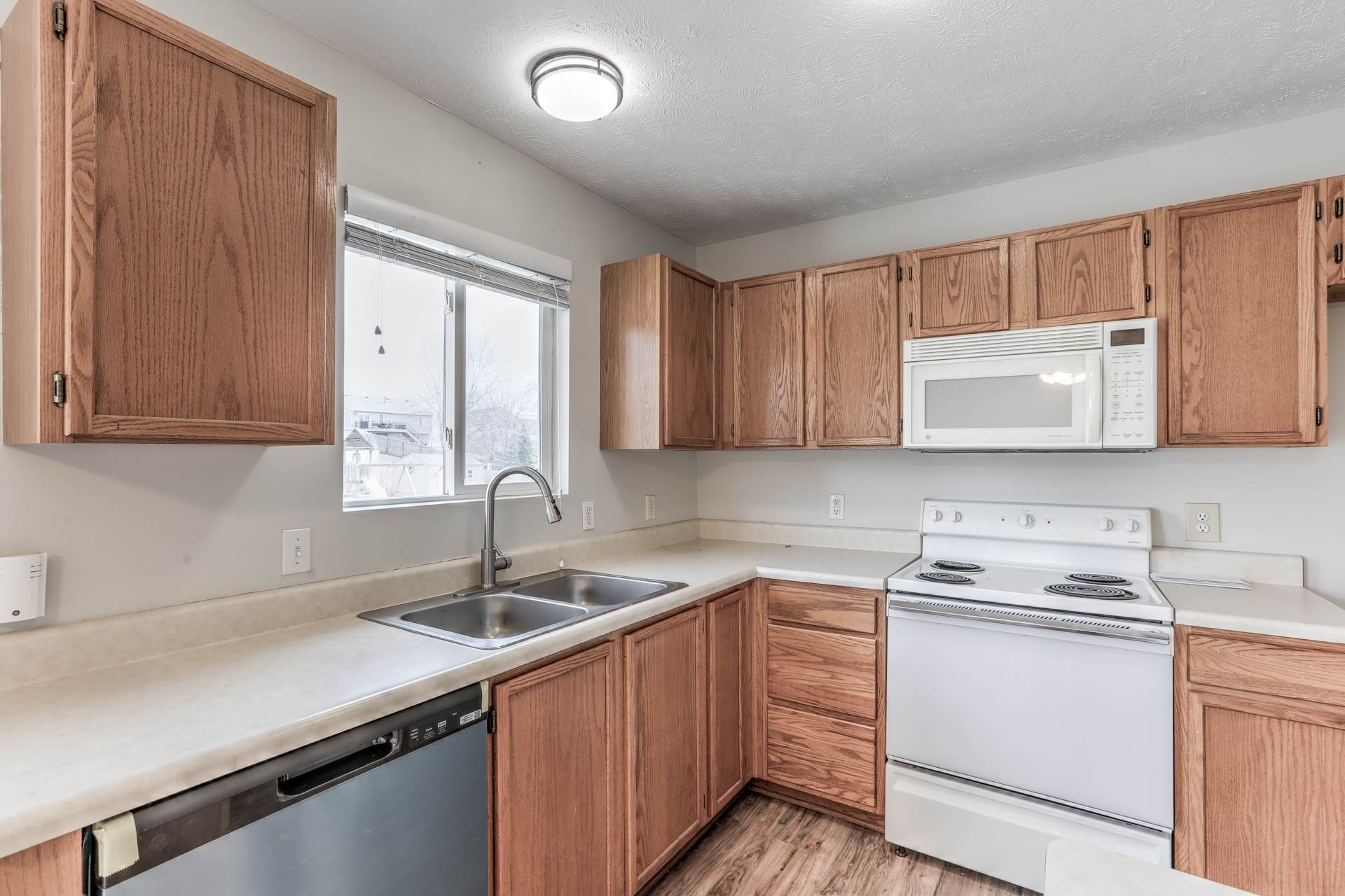 7121 So 177 St, Omaha, NE 68136