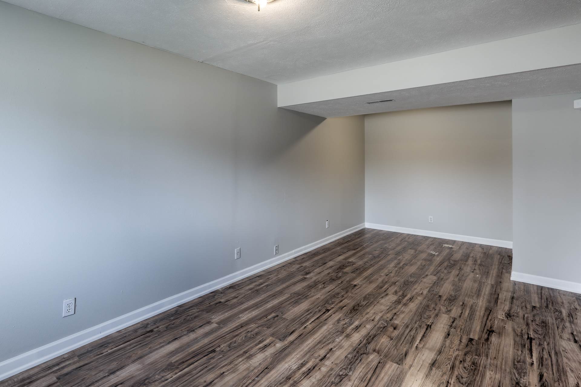 7121 So 177 St, Omaha, NE 68136