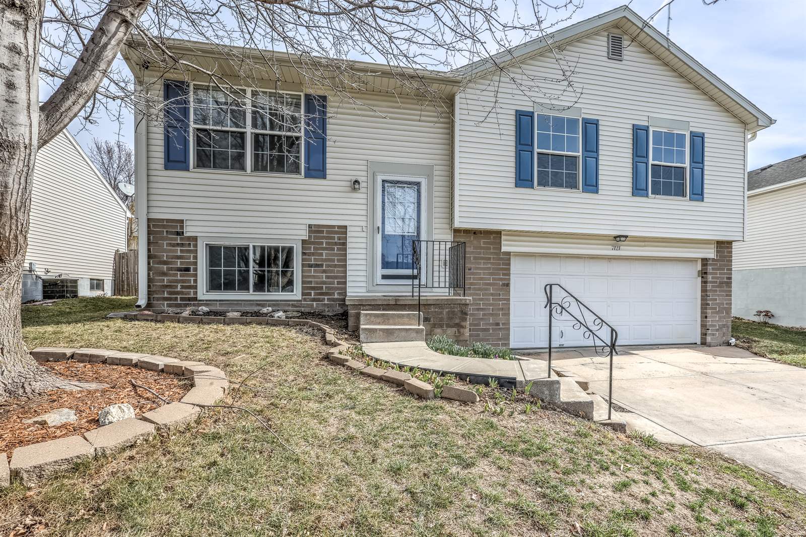 7121 So 177 St, Omaha, NE 68136