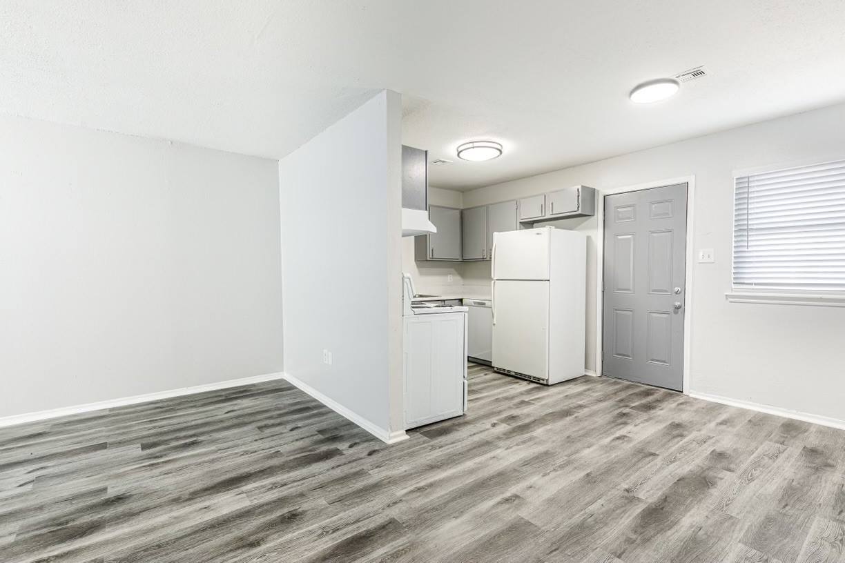 10 SW 69th St, Lawton, OK 73505