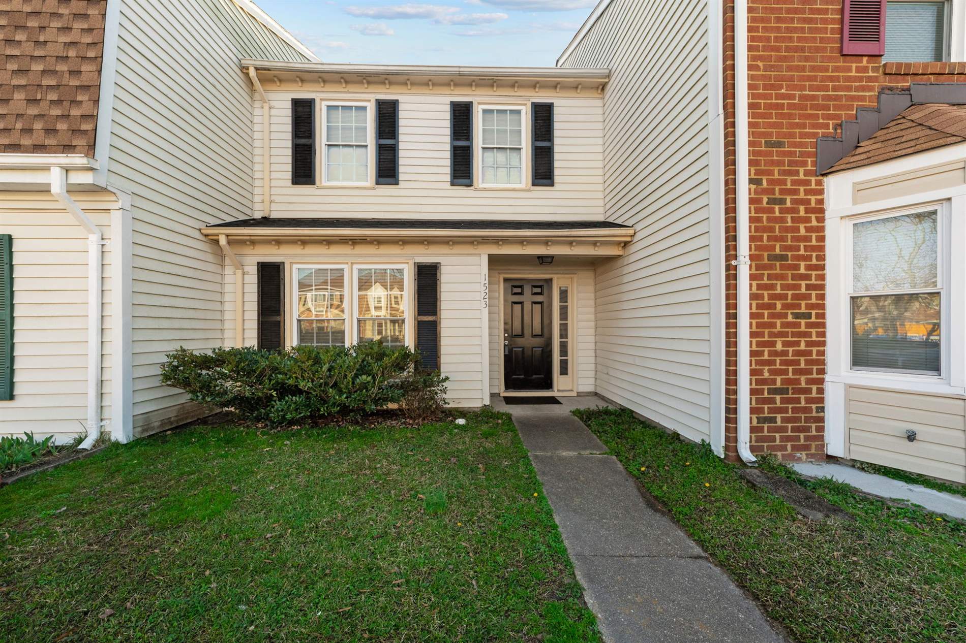 1523 Jameson Dr, Virginia Beach, VA 23464