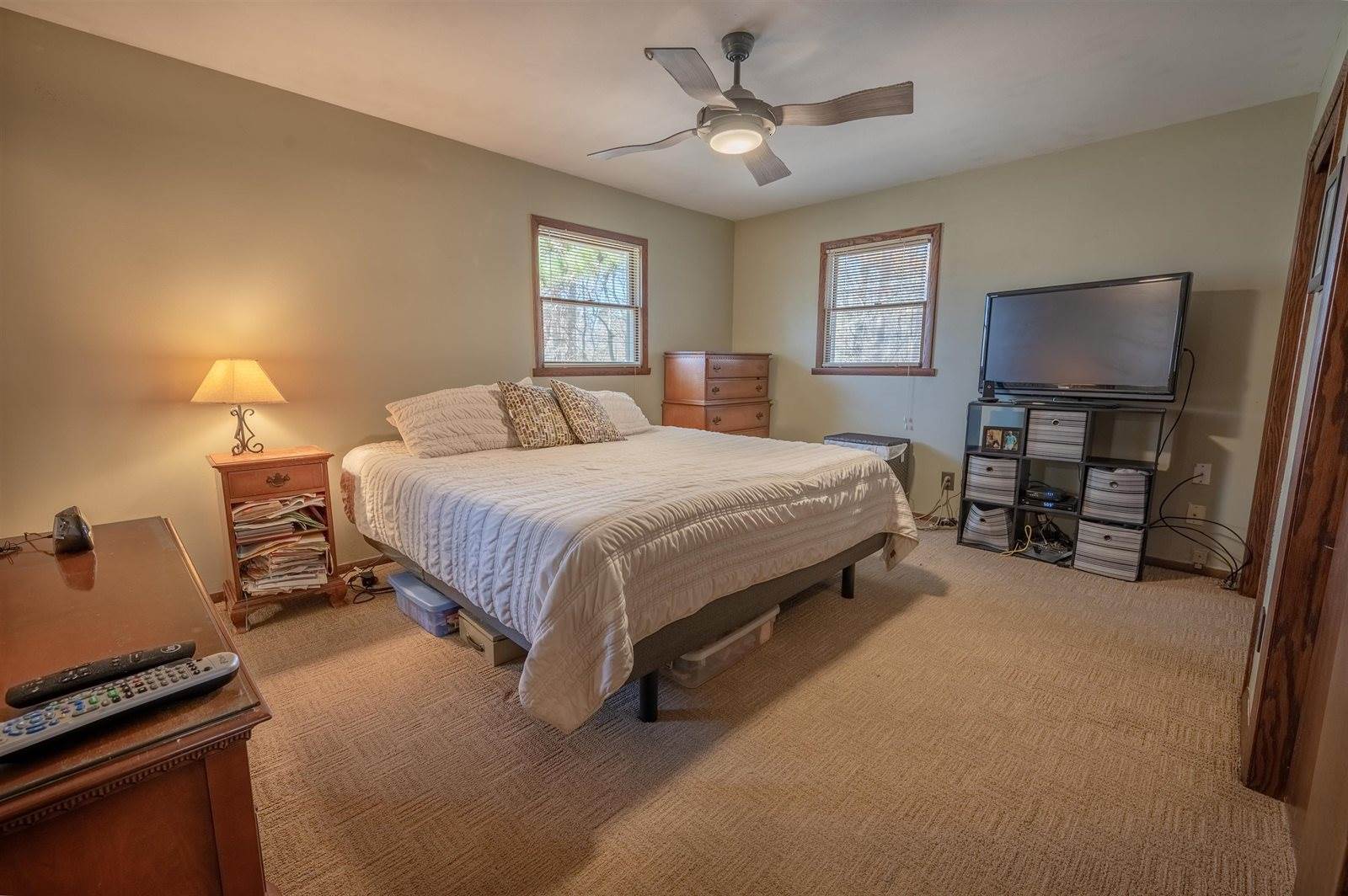 2250 Heatherton Lane, Plover, WI 54467