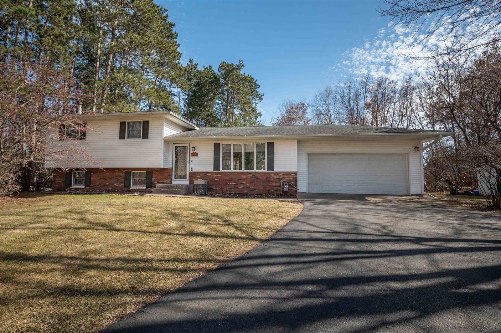 2250 Heatherton Lane, Plover, WI 54467