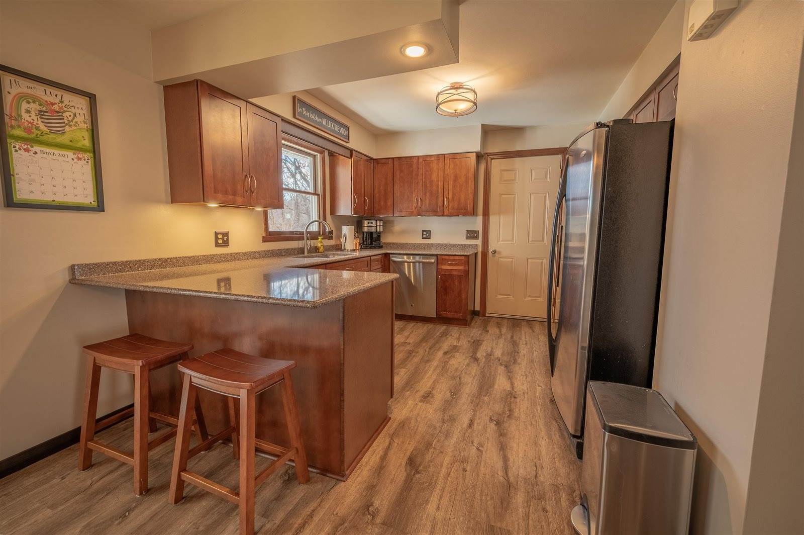 2250 Heatherton Lane, Plover, WI 54467