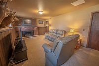 2250 Heatherton Lane, Plover, WI 54467