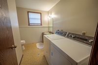 2250 Heatherton Lane, Plover, WI 54467