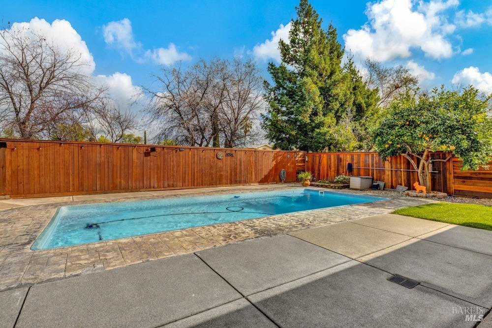 826 Kingman Drive, Vacaville, CA 95687