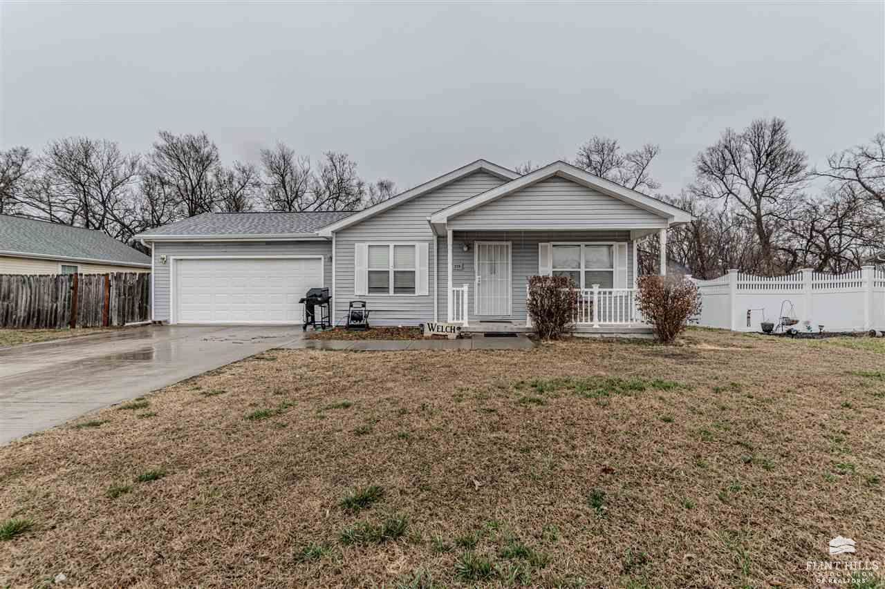 326 East 16th Street Circle, Junction City, KS 66441