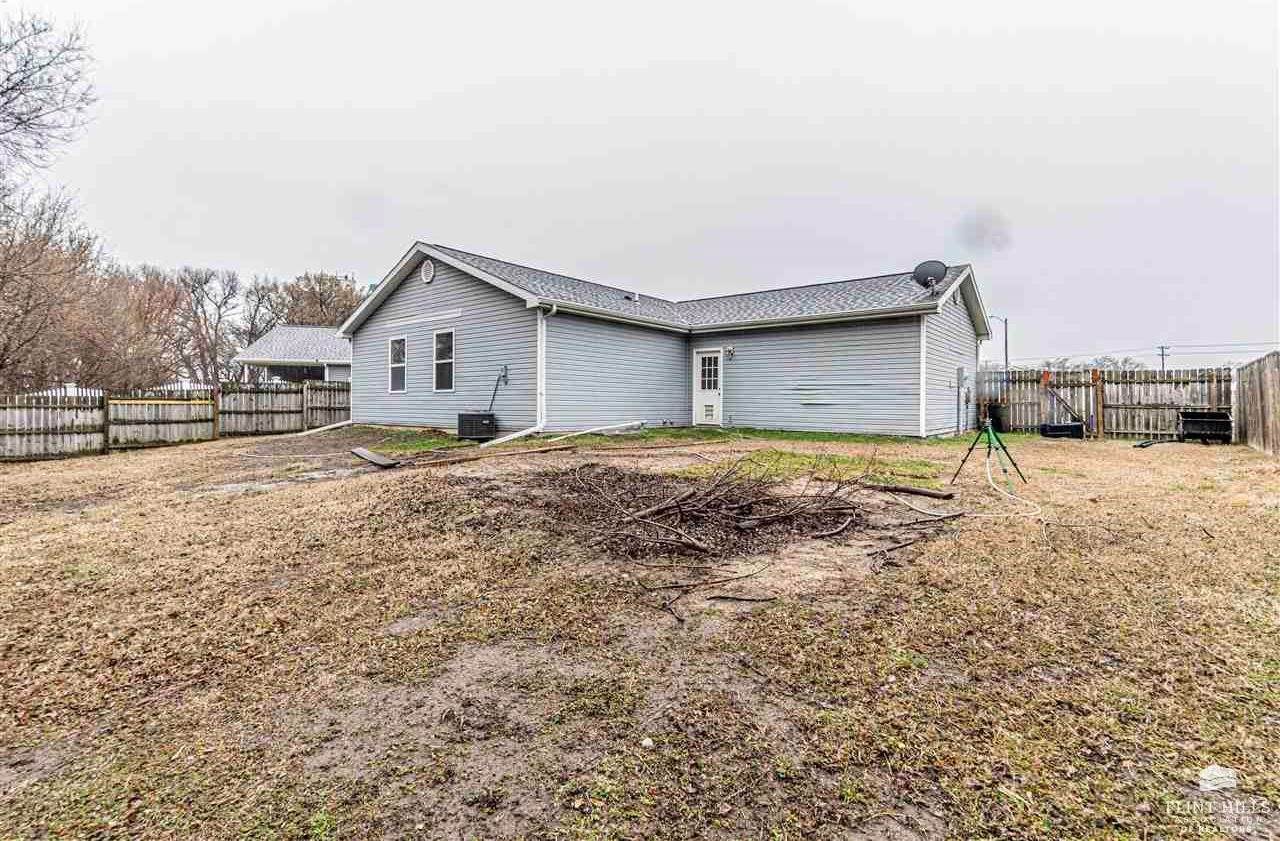 326 East 16th Street Circle, Junction City, KS 66441