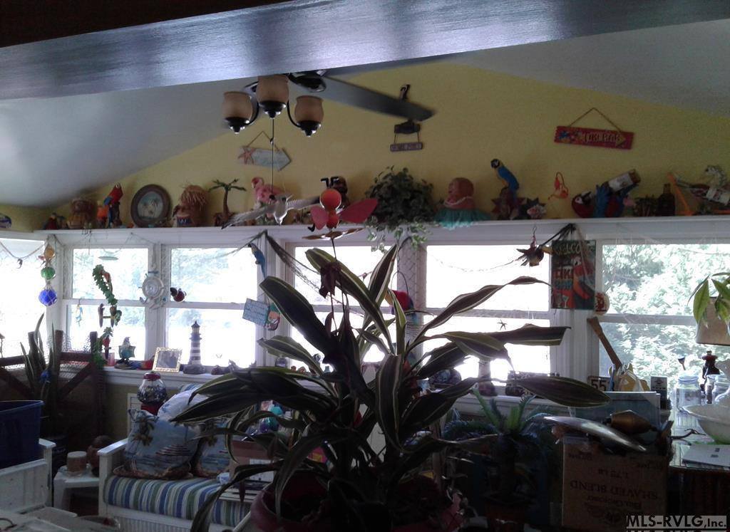 422 Boardman Drive, Bracey, VA 23919