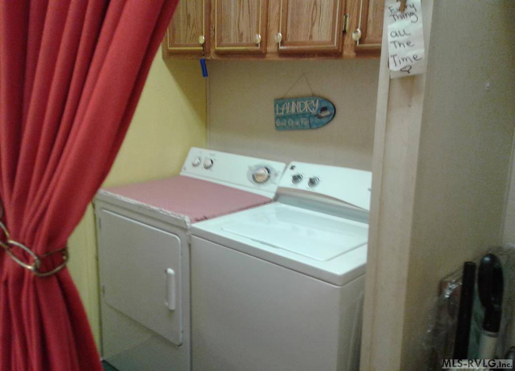 422 Boardman Drive, Bracey, VA 23919