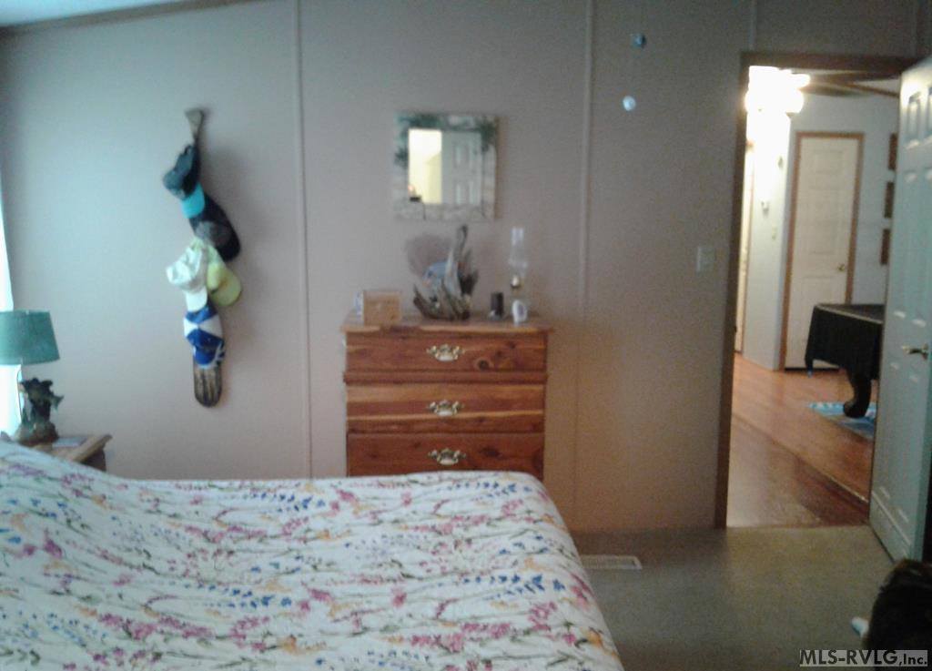 422 Boardman Drive, Bracey, VA 23919