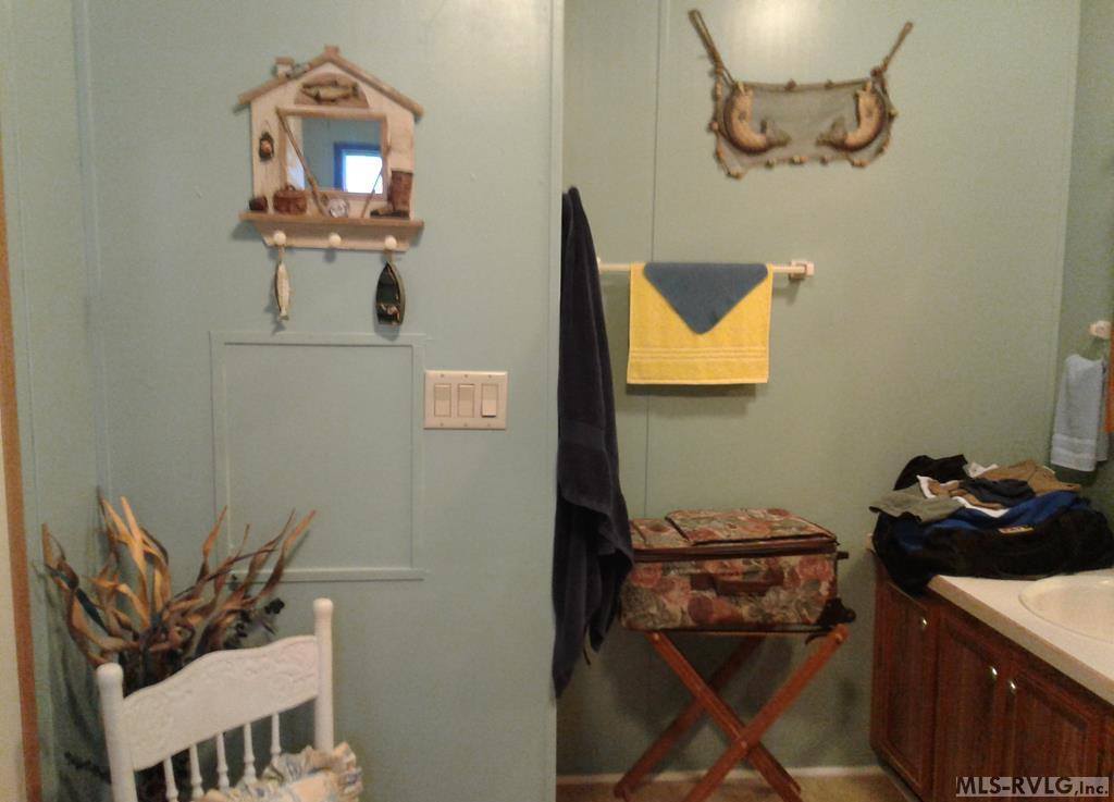 422 Boardman Drive, Bracey, VA 23919