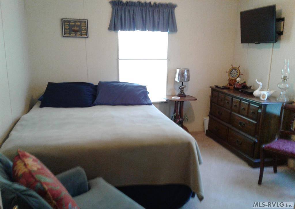 422 Boardman Drive, Bracey, VA 23919