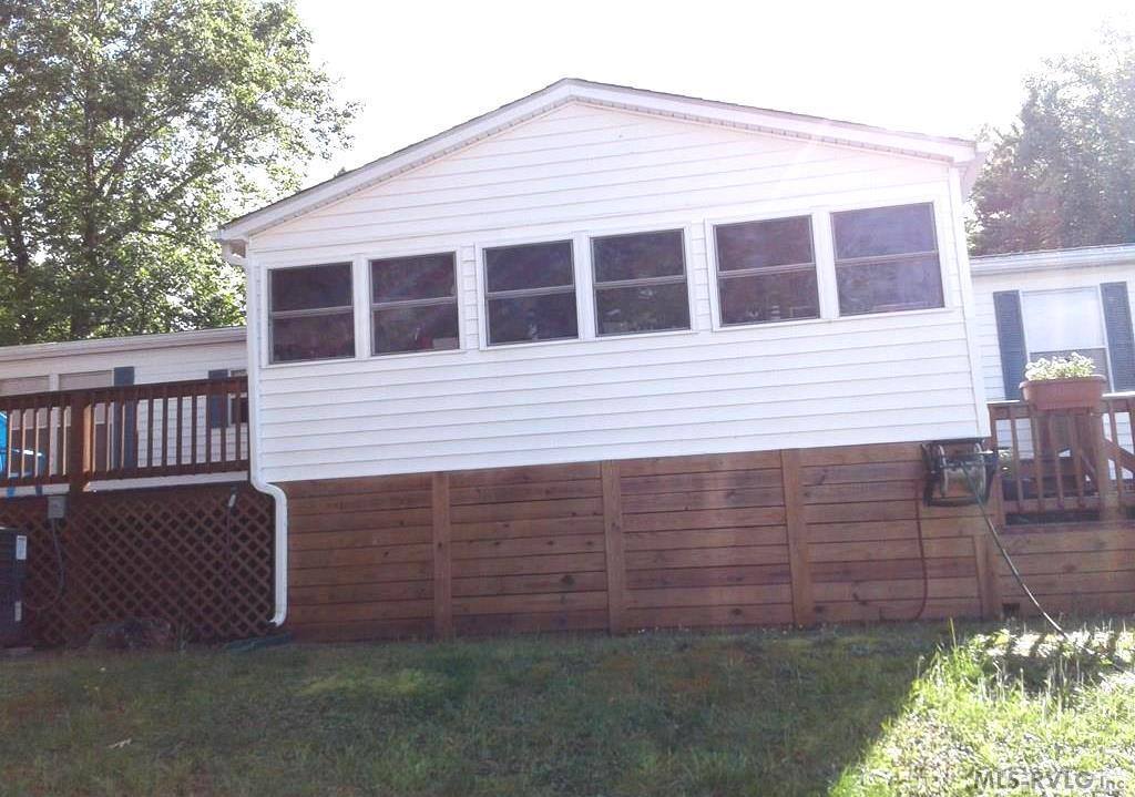 422 Boardman Drive, Bracey, VA 23919