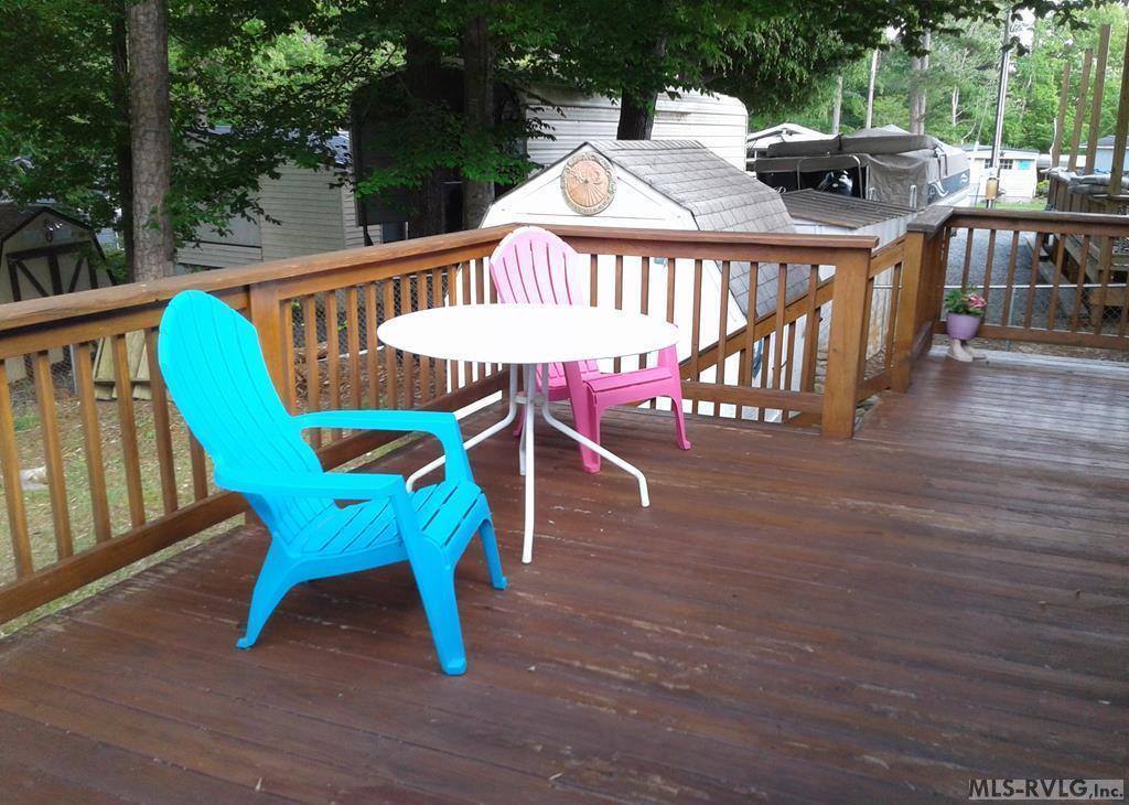 422 Boardman Drive, Bracey, VA 23919