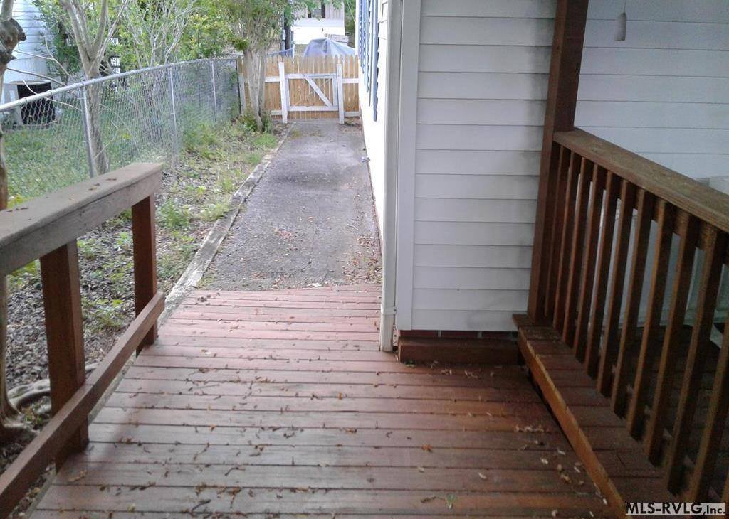 422 Boardman Drive, Bracey, VA 23919