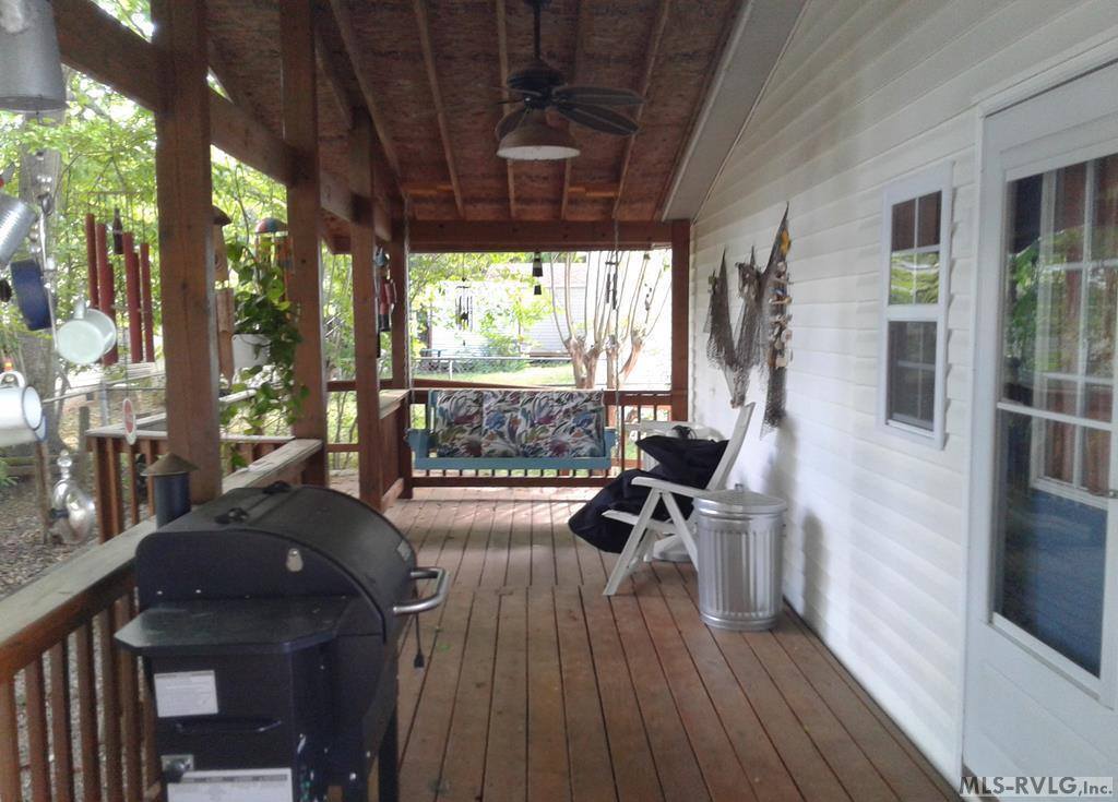 422 Boardman Drive, Bracey, VA 23919