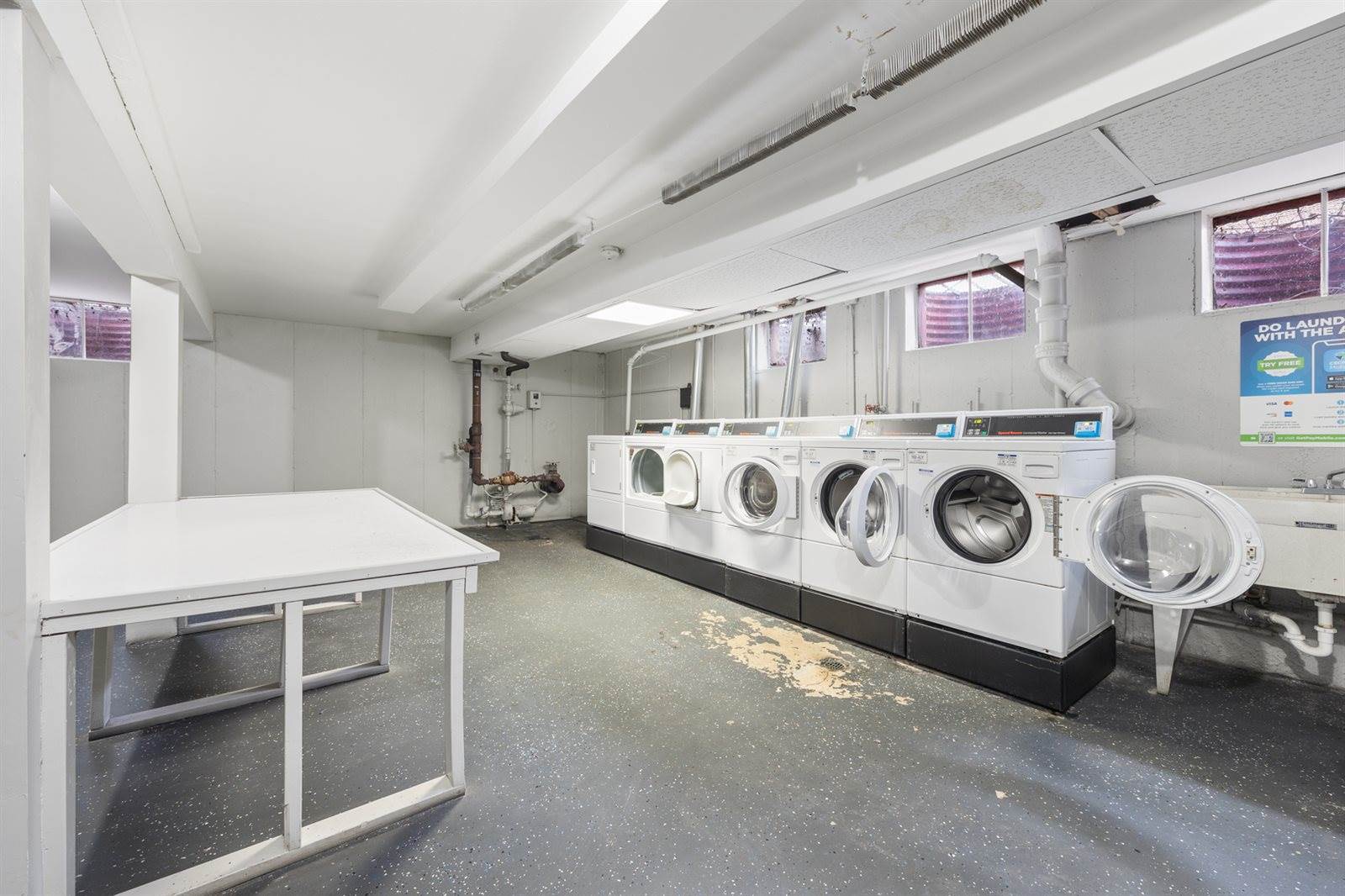 1415 West Pratt Boulevard, Chicago, IL 60626